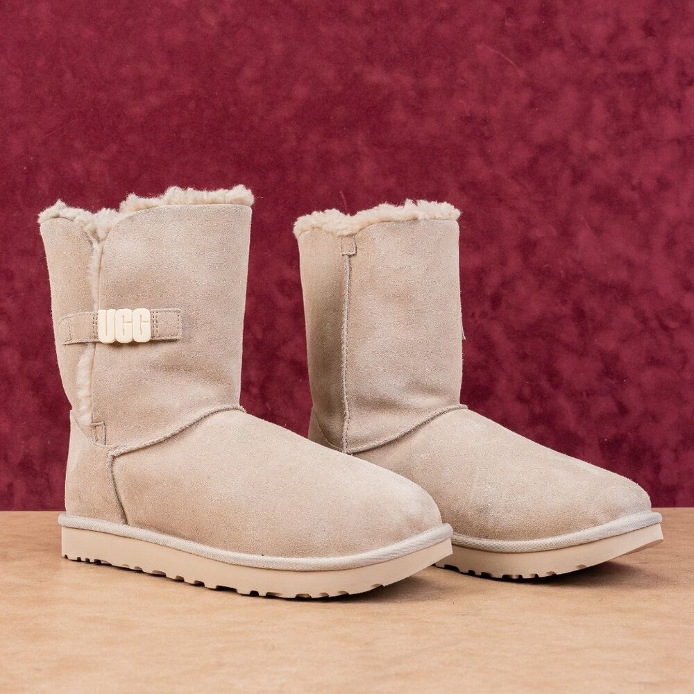 UGG Women Bailey Logo Strap Taupe Suede Warm Fabric Snow Slip Boots sz 11